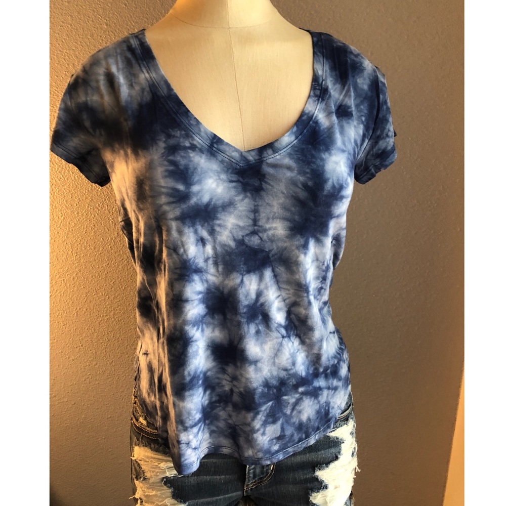 NWT American Eagle Blue Tie-Dye Favorite Tee